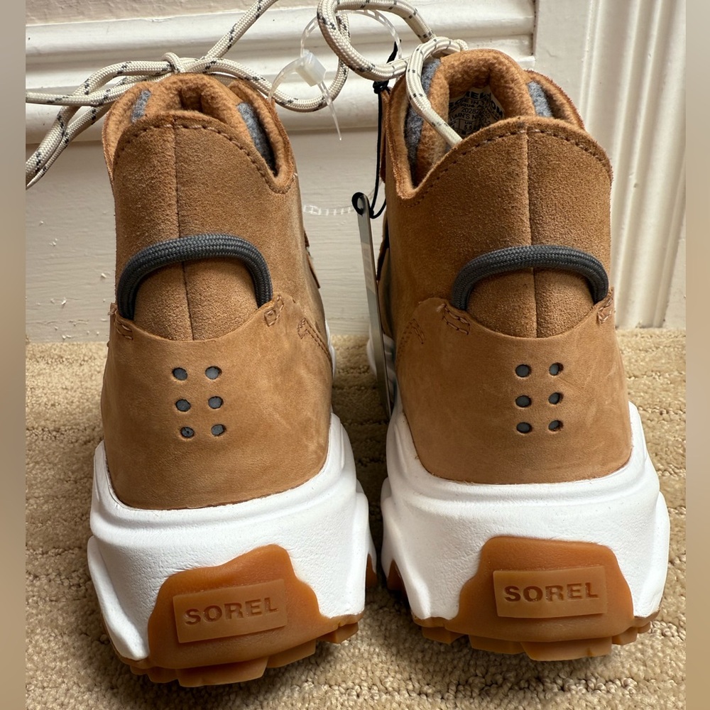 NWOT Sorel Women’s Kinetic Breakthru Caribou Waterproof Boot, Size 7.5 - Picture 4 of 7